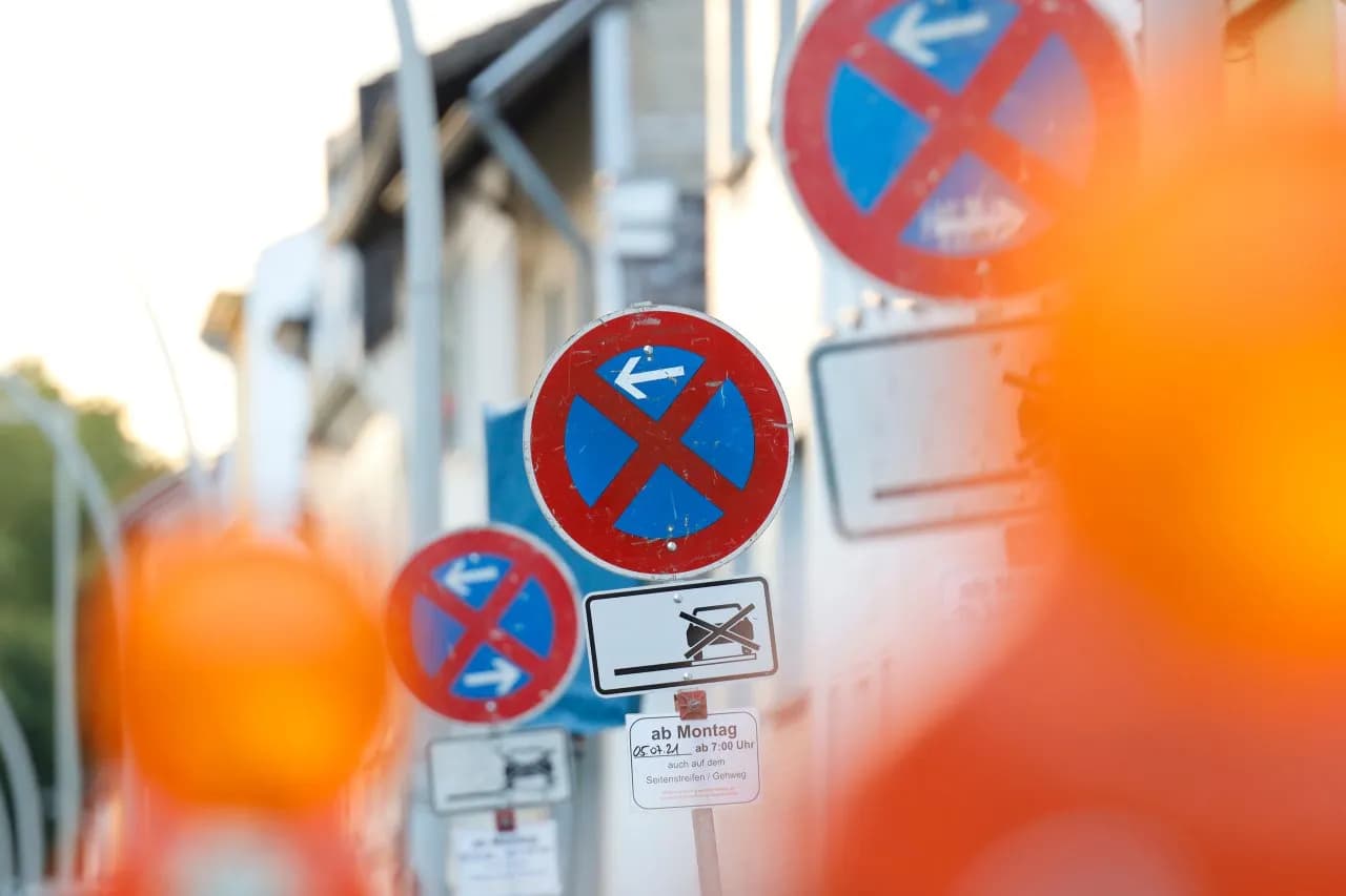 Halteverbotszone Düsseldorf für Baustellen: Einfach Beantragen