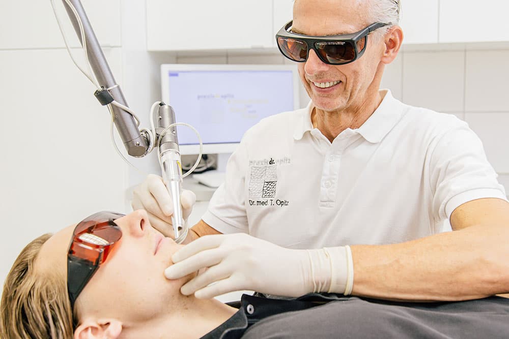 Der Weg zu reiner Haut: Lektionen aus einem Hautarzt
