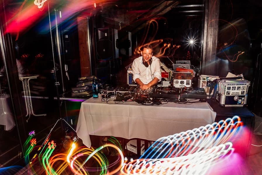 Harmonie und Glück: Geschichten von Hochzeits-DJs