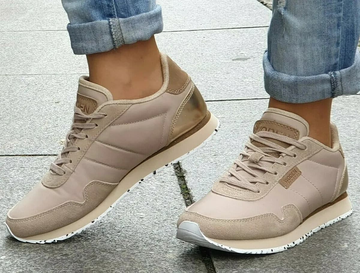 Werten Sie Ihren Look mit der Premium-Sneaker-Linie von Casualmode auf