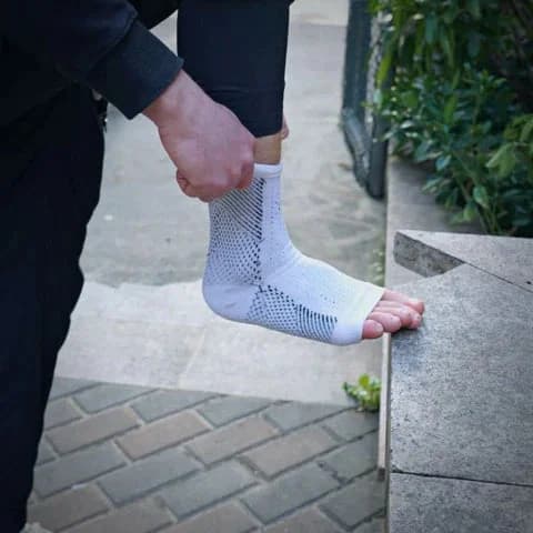 Die richtige Pflege von Neurosocken: Tipps für langanhaltende Wirksamkeit
