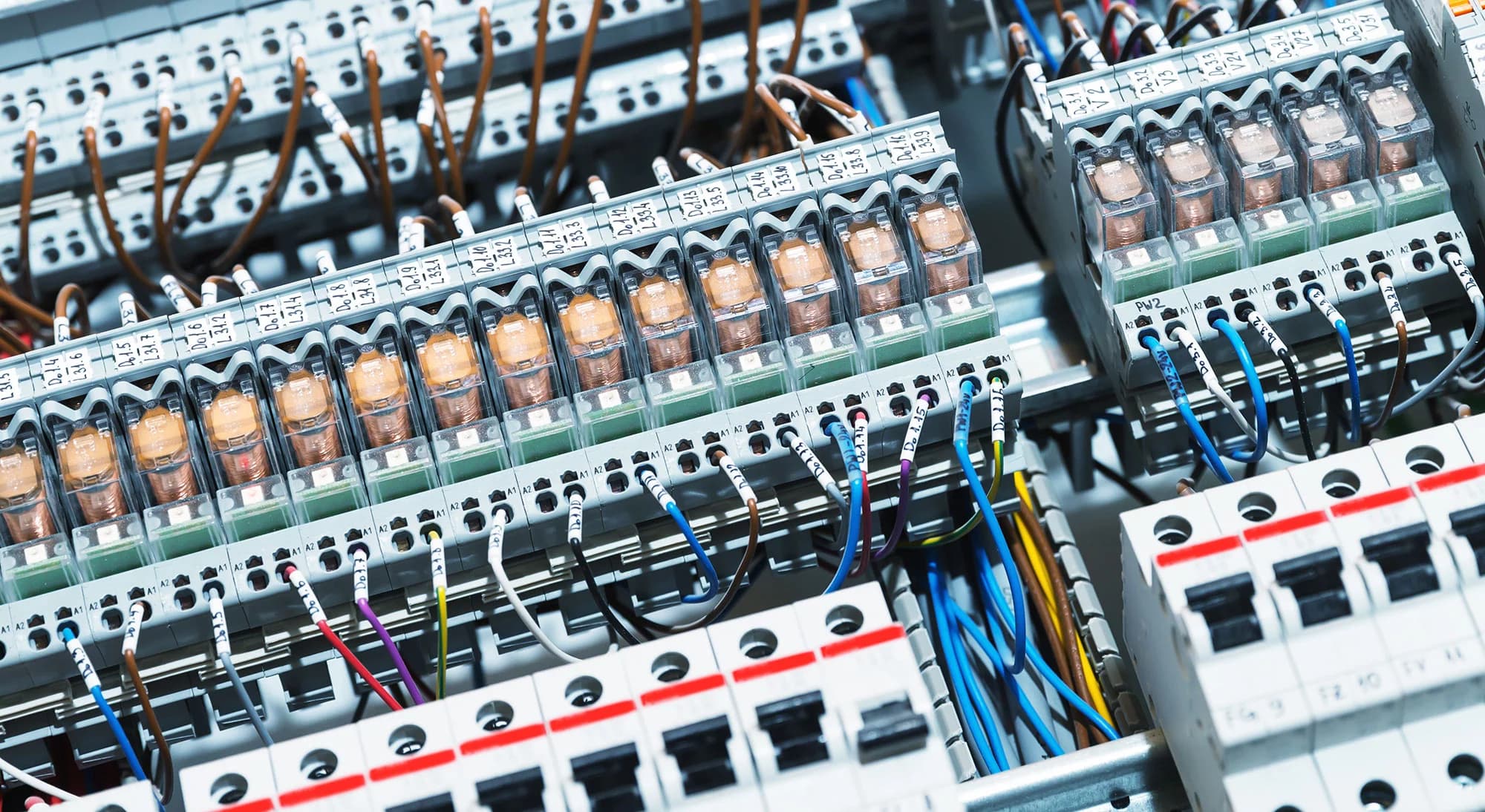 Entdecken Sie die neusten Trends rund um die Elektroinstallation bei elektrostube24!