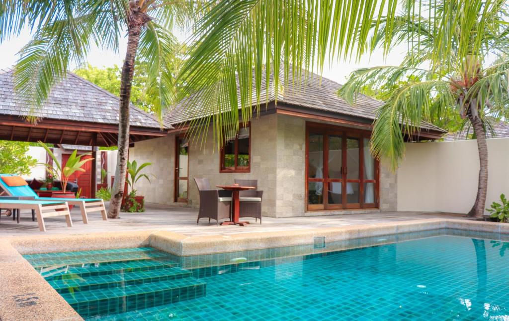 Die perfekte Auszeit mit holidayxxl: Malediven Urlaub im Paradies