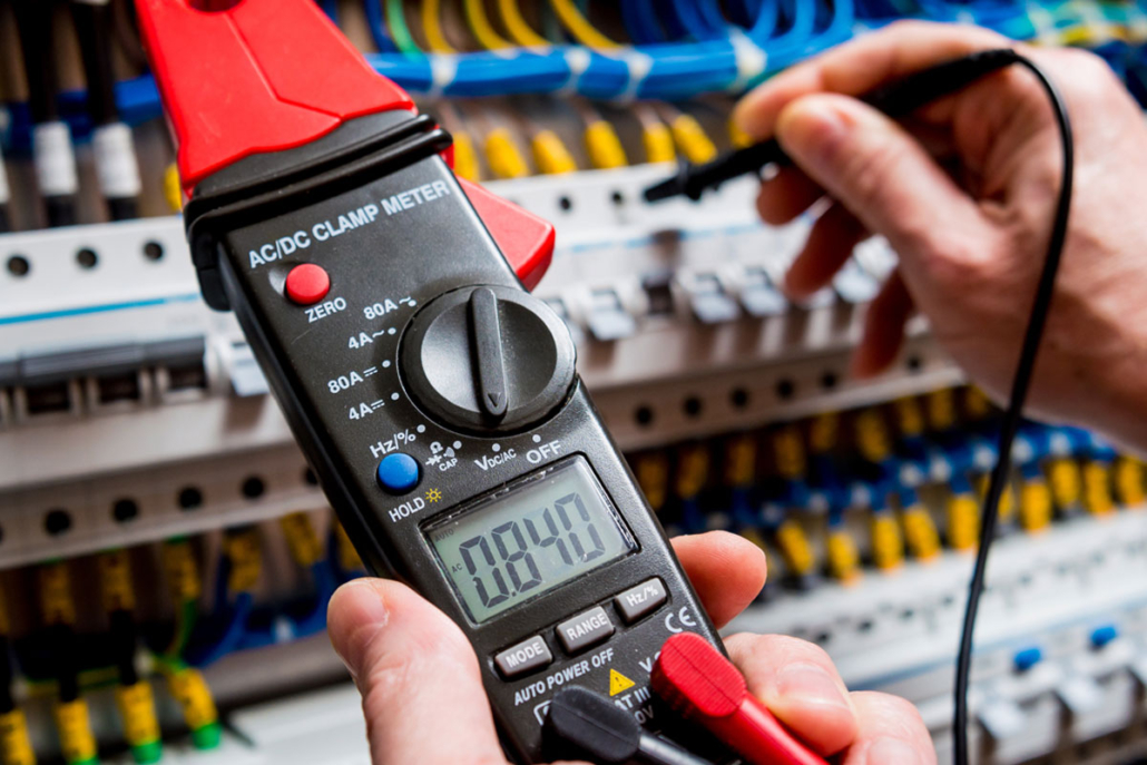 So dokumentieren Sie eine Prüfung elektrischer Anlagen korrekt