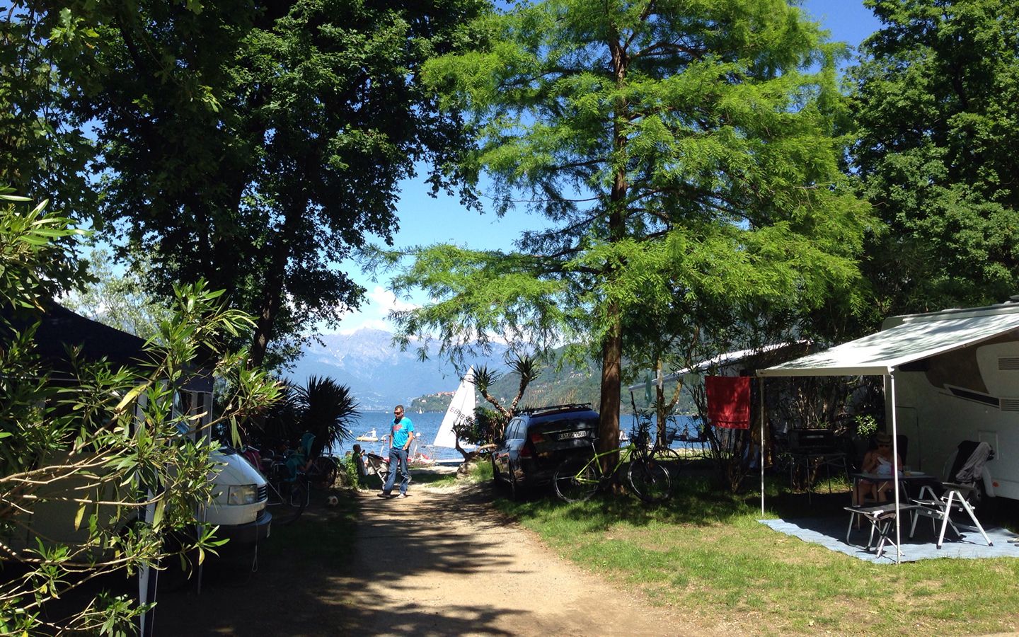 Familienurlaub am Lago Maggiore Camping in Cannobio mit Privatstrand