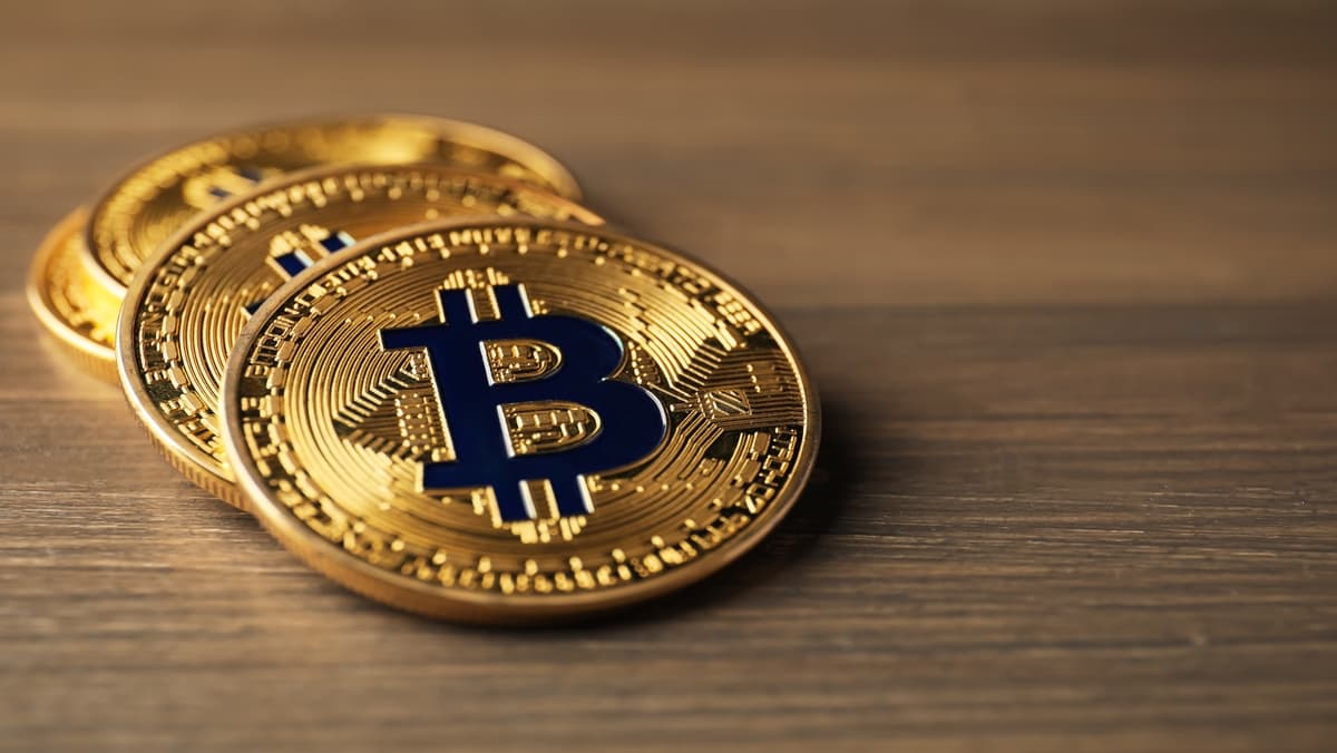 Boost Your SOL/USDT Strategy on Bitget Using Live Indicators and Bitcoin Price Trends