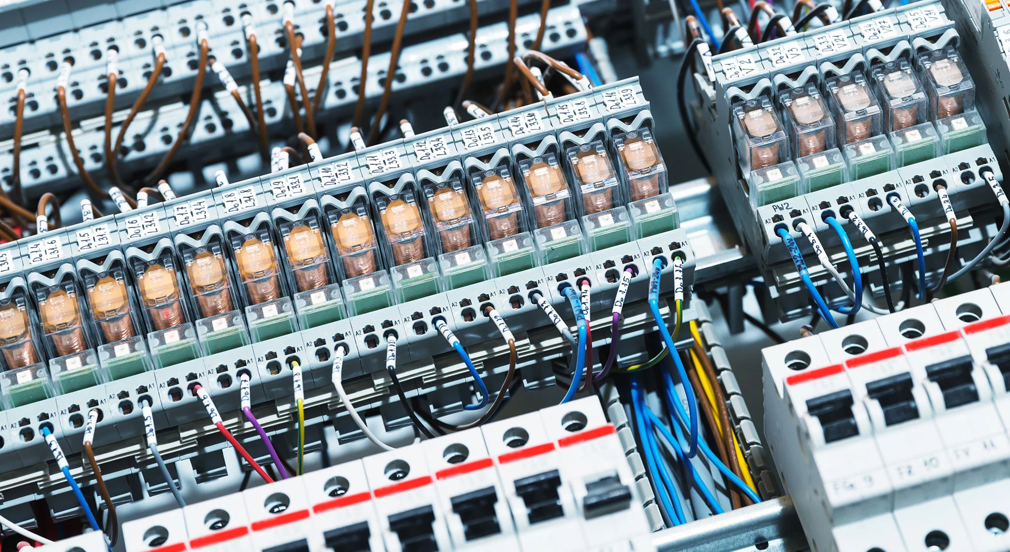 Entdecken Sie die neusten Trends rund um die Elektroinstallation bei elektrostube24!